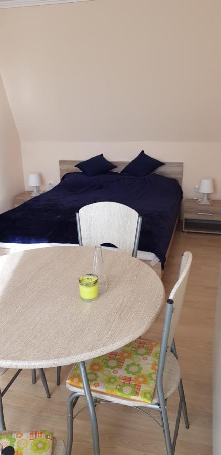 Boglárka Apartman Hajdúszoboszló Esterno foto