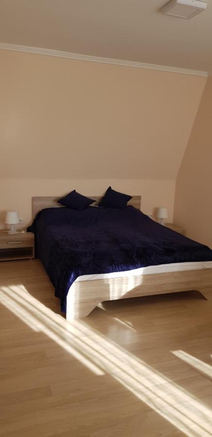 Boglárka Apartman Hajdúszoboszló Esterno foto